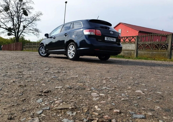 Toyota Avensis cena 33500 przebieg: 196000, rok produkcji 2011 z Sierpc małe 466